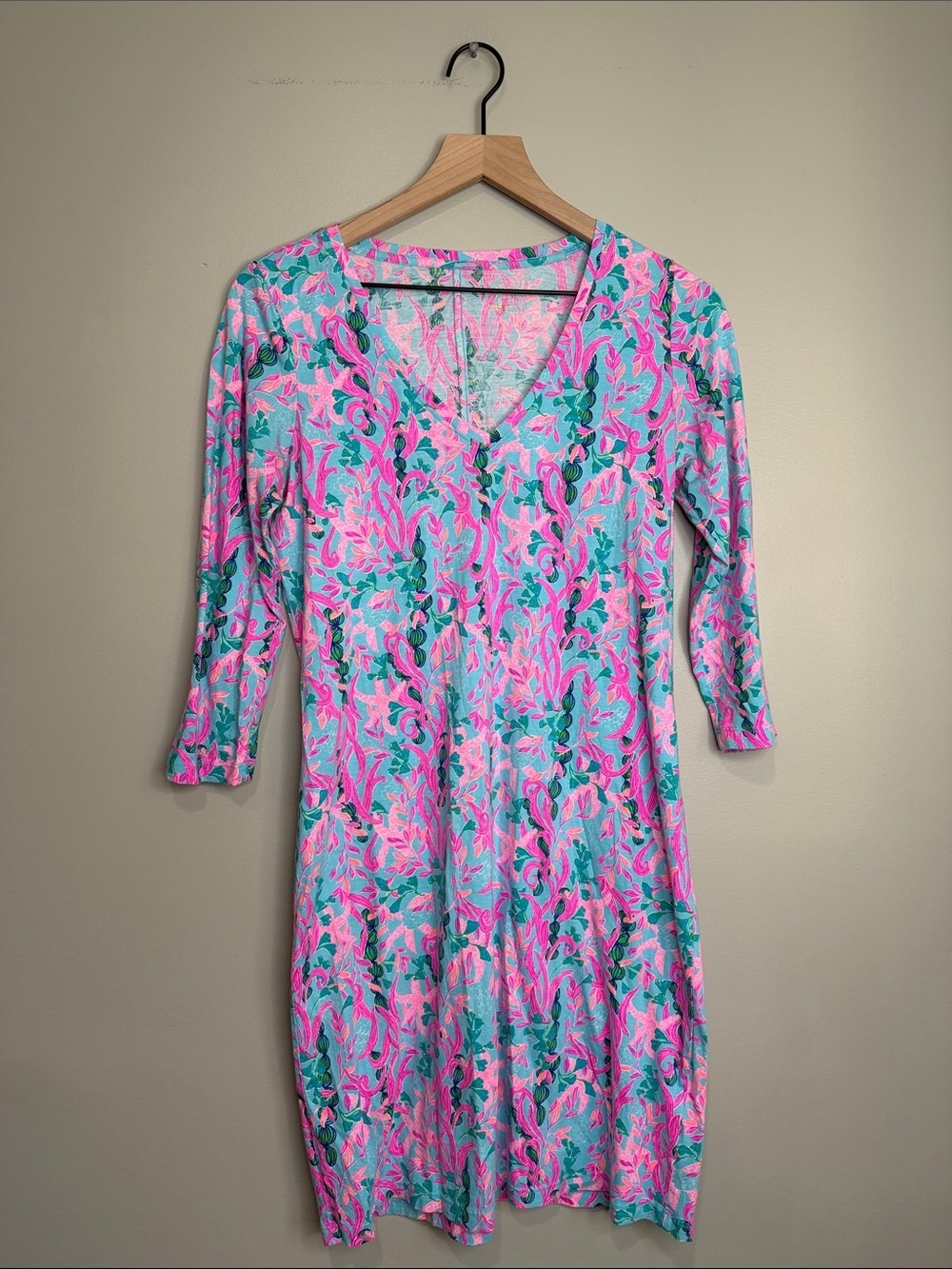 Lilly Pulitzer Women’s V-Neck Dress in Pink & Teal Floral 3/4 Sleeve Small